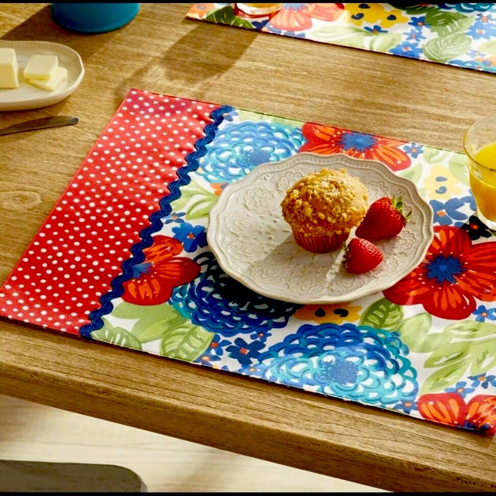 HTF🔥 Pioneer Woman Dazzling Placemat NWT 💐🍽😍Set of 4